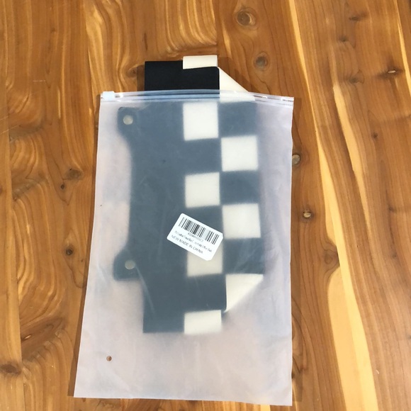 Tissue holder - Picture 2 of 6